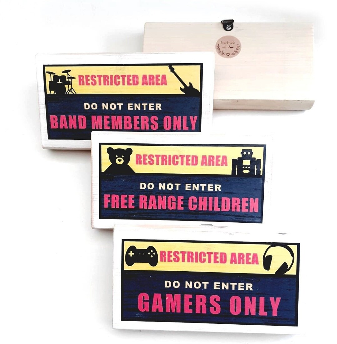 Funny Door Signs: Gamers and Band Members Only, Free Range Children ...