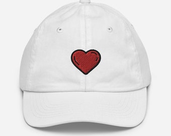 Gorra de béisbol juvenil con corazón bordado