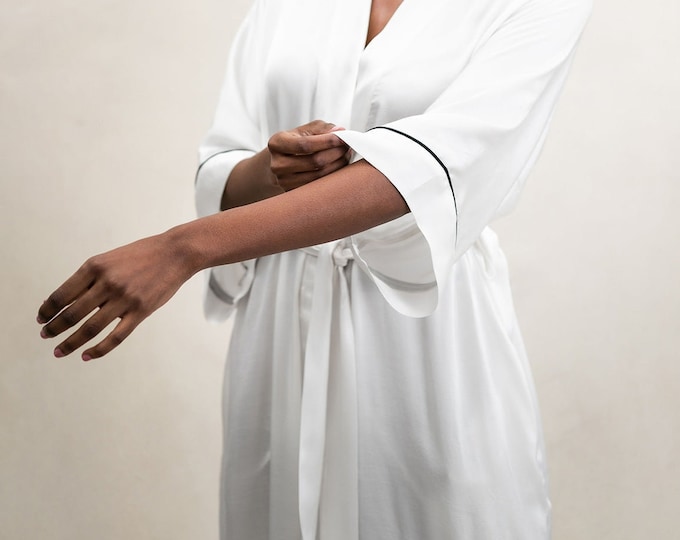 MONACO SILKY ROBE