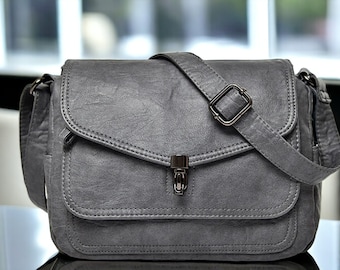 Vintage Shoulder bag in soft vegan leather - Handbag - Purse - Stylish, comfortable & practical.