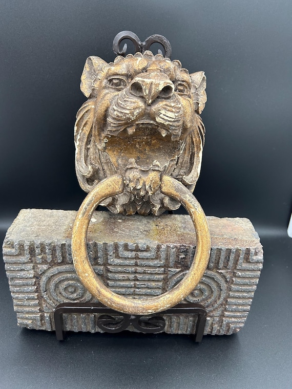 Lion towel holder sale