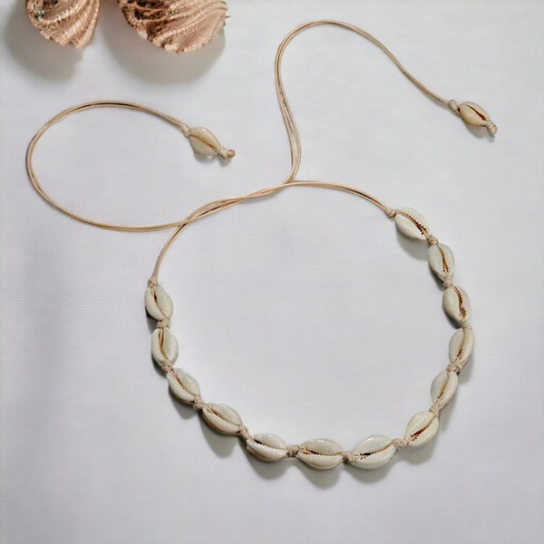 Collana regolabile con conchiglia di ciprea, girocollo, collana da spiaggia marrone chiaro e nera, regalo per le donne