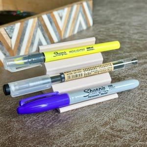 Modern 3 Pen Display, Sleek Desk Organizer for Pens, Contemporary Office Decor, Minimalist Pen Stand to showcase your elegant pens