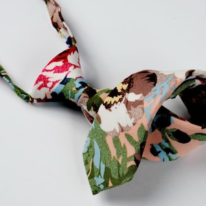 Pastel Pink Boys Floral Tie, Childrens Pretied Necktie for Kids 1-12, Adjustable Toddler Cotton Tie, Tropical Green & Light Blue - Miramar