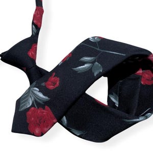 Black, Red, & Green Boys Floral Tie, Children&#39;s Pretied Necktie for Kids 1-12, Adjustable Toddler Cotton Tie for Christmas Photos - Flores