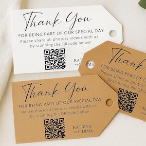Op de afbeelding: Drie bedankkaartjes met een QR-code. De kaartjes zijn wit en bruin met de tekst "Thank You" in elegant schrift. De kaartjes bevatten ook de tekst "FOR BEING PART OF OUR SPECIAL DAY".