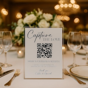 QR Code Signage für Hochzeitsgäste um Fotos hochzuladen - Physischer Druck auf KARTON. Foto QR Code Zeichen