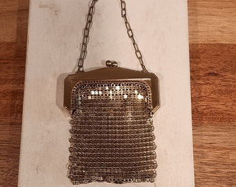 Art Deco Gold Plated Whiting and Davis Gold Mesh Chain Wristlet Purse
