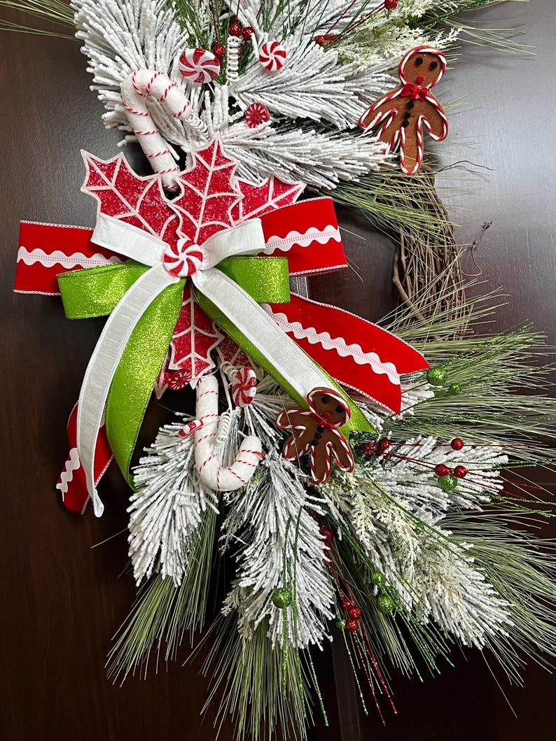Oval Grapevine Christmas Wreath, Christmas Gingerbread Wreath, 2024