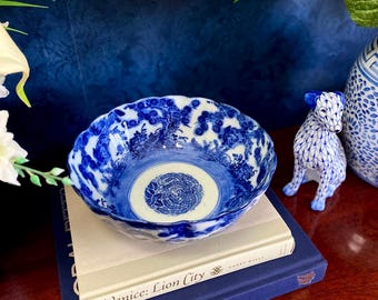 Antique Late 19th Century Japanese Meiji Period Blue & White Porcelain Decorative Bowl w/ Scalloped Rim, Hand Painted Cobalt Centerpiece