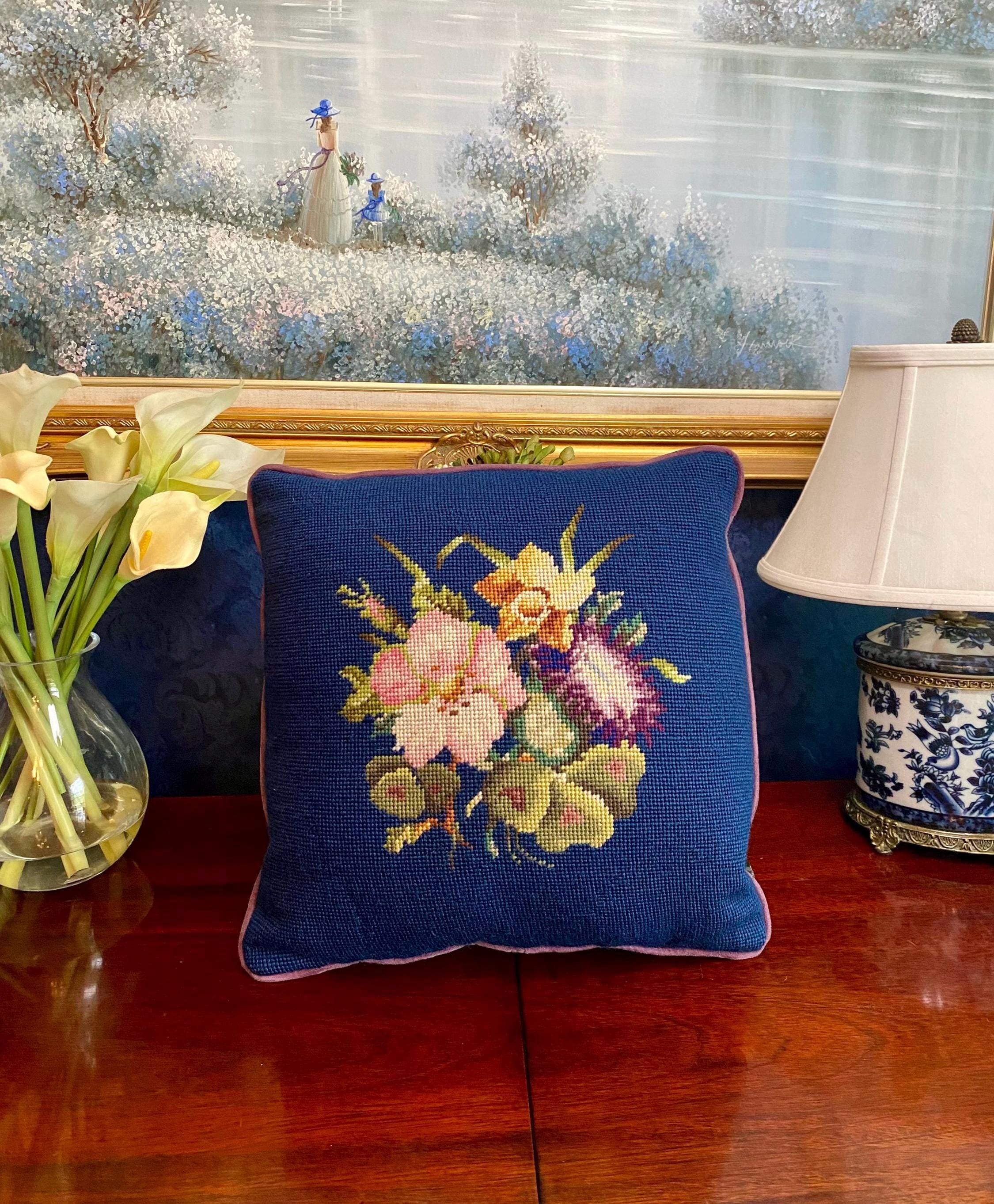 ヨーロッパアート　額縁セット　NEEDLEPOINT Vintage Vintage Needlepoint Framed Art Work Wood Frame Southern
