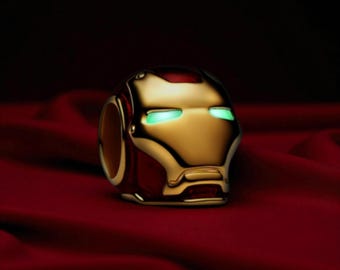 Iron Man Helmet Charm, 14k Gold-Plated Jewellery, Perfect Collectible Gift for Superhero Fans, Fits On Pandora Bracelet