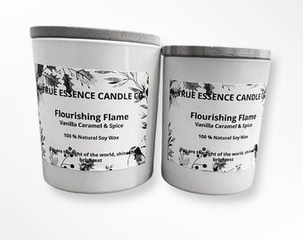 Candela profumata al caramello alla vaniglia: una scelta deliziosa per chi ama le fragranze dolci e calde per un'atmosfera accogliente.