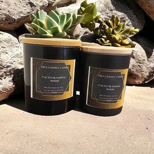 Candela profumata al cactus e legno di sandalo: un aroma fresco e verde di cactus con le note calde e legnose del legno di sandalo, candela True essence. immagine 4