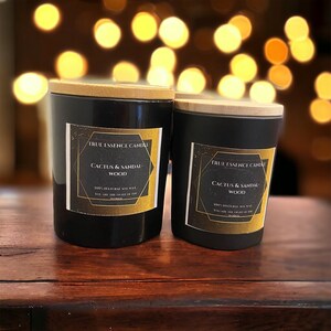 Candela profumata al cactus e legno di sandalo: un aroma fresco e verde di cactus con le note calde e legnose del legno di sandalo, candela True essence. immagine 5