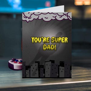 Druckbare Vatertagskarte: Superheld Papa | Comic-Stil | 13x18 | Schwarz & Gelb | Sofort Download