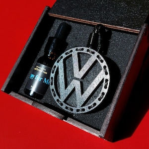 Auto Lufterfrischer im Auto VOLKSWAGEN wiederverwendbar / Autoduft für den Rückspiegel / an dem Rückspiegel / mit dem Autologo