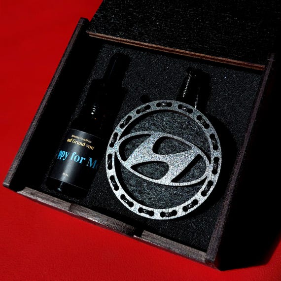 HYUNDAI Auto Lufterfrischer Wiederverwendbar / Autoduft Rückspiegel / Auto Duftanhänger mit Logo / Autoliebhaber Geschenkidee