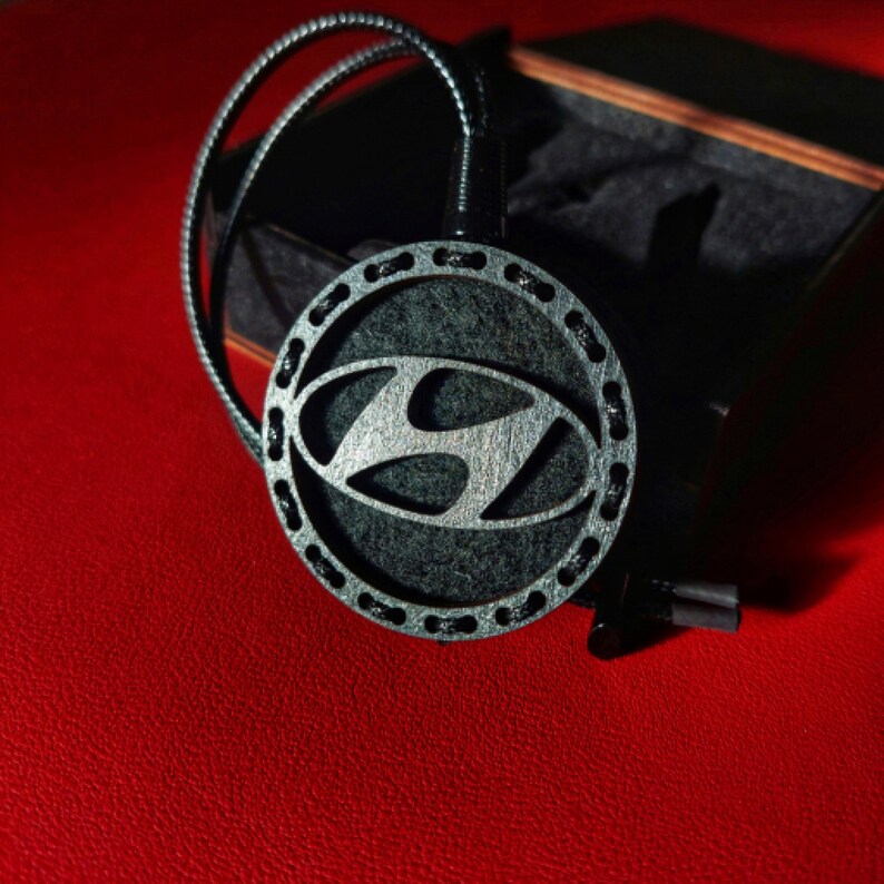 HYUNDAI Auto Lufterfrischer Wiederverwendbar / Autoduft Rückspiegel / Auto Duftanhänger mit Logo / Autoliebhaber Geschenkidee Bild 2