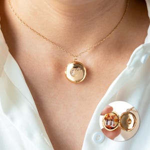 Gold Charm Photo Necklace with Moon and Sun, Personalized Vintage Locket Necklace, Memorial Jewelry, Customizable Gift for Her