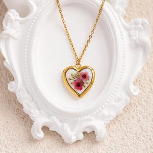 Handgemachte Vergissmeinnicht Herz Halskette, Foto Medaillon Halskette, Speicher Geschenk, echte Blume Halskette, Hochzeitsgeschenk, Weihnachtsgeschenk, Geschenk für sie