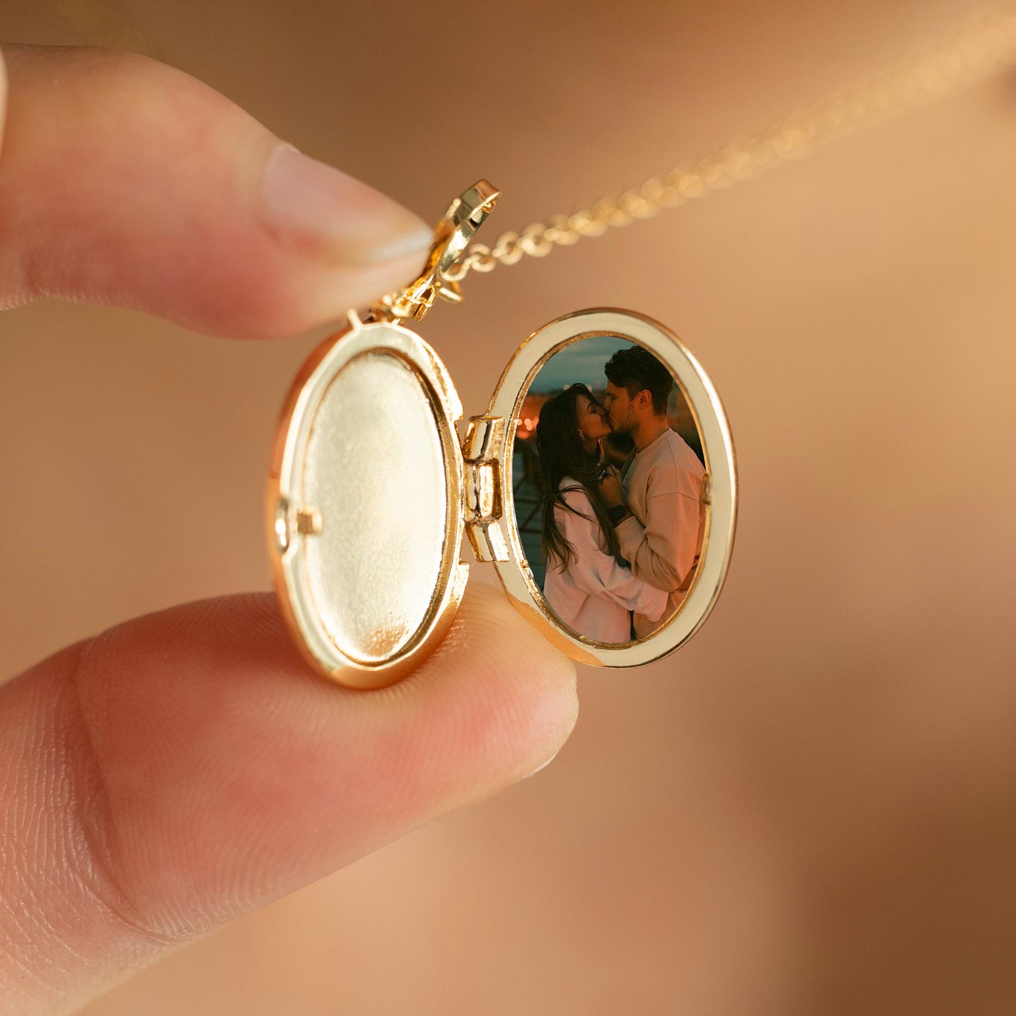 Vintage Oval Photo Necklace, Locket Necklace with Photo, Butterfly Necklace, Bow Charm, Christmas Gift, Wedding Gift, Sister Gift for Her
