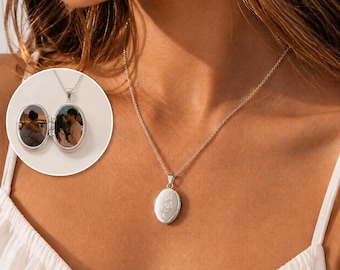 Personalized Butterfly Photo Locket Necklace, Custom Picture Locket, Silver Locket Necklace, Memorial Gift for Mom, Birthday Gift for Her