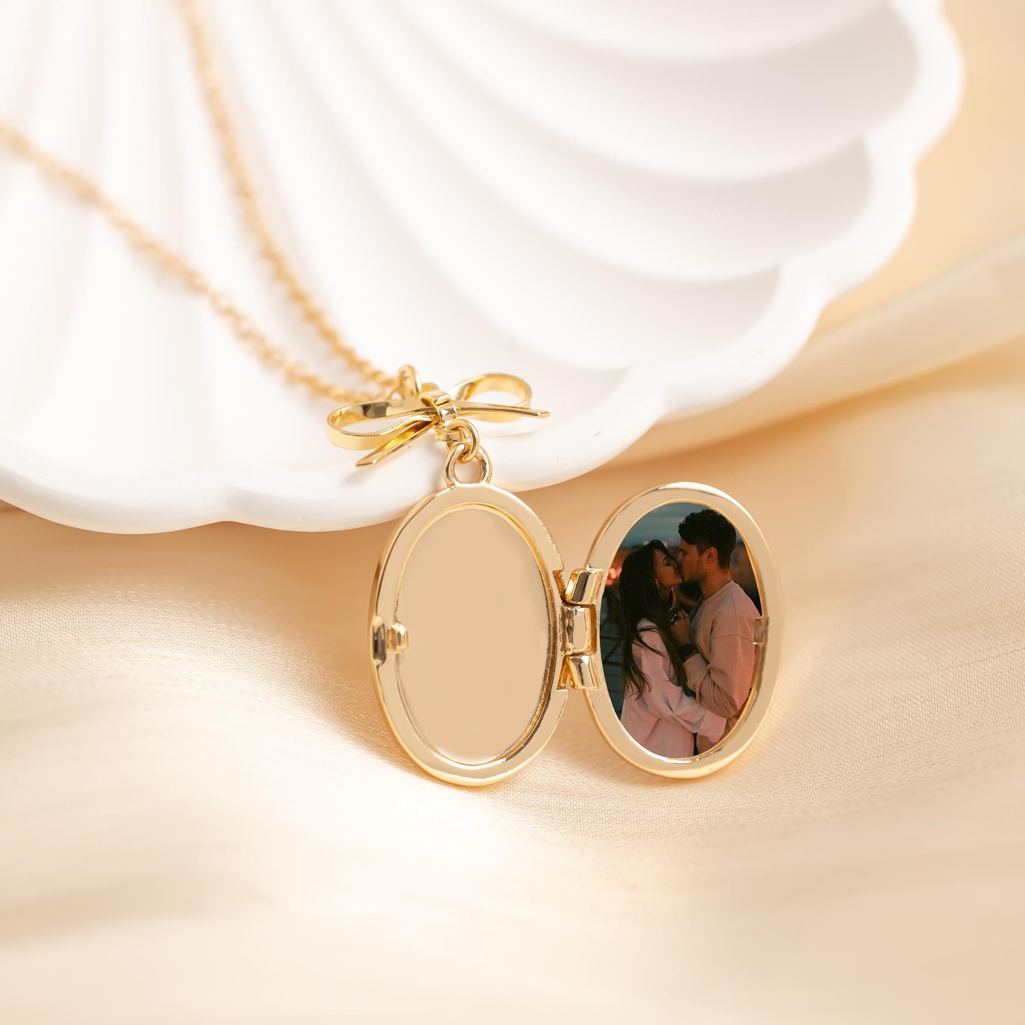Vintage Oval Photo Necklace, Locket Necklace with Photo, Butterfly Necklace, Bow Charm, Christmas Gift, Wedding Gift, Sister Gift for Her