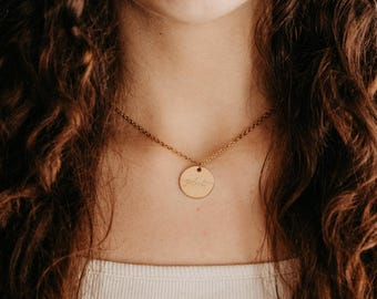 Necklace “loved” coin pendant stainless steel in gold