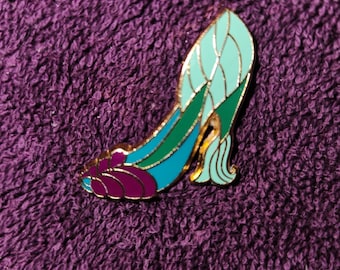 Needle Minder, Ariels High Heel.