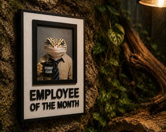 Leopard Gecko Employee of Month Sign | Funny Reptile Terrarium Decor | 3D Printed Frame