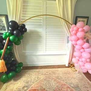 Wicked! Balloon garland. Pink and Green Party. Wicked birthday. Wizard of Oz