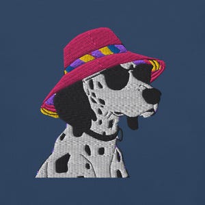 T-shirt geborduurde Dalmatische hond met hoed, strandsfeer, comfortabel kleurenshirt voor hondenliefhebbers, unieke casual hondenkleding, T-shirt uniseks