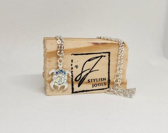 Shiny Turtle Pendant Necklace