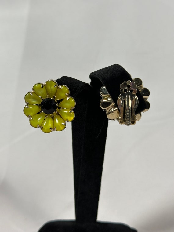 Signed Vinage Weiss Daisy Earrings - image 2