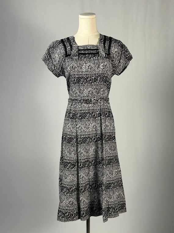 1940s Day Dress - image 1