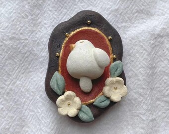 Broche d’oiseau en argile faite à la main, cadeau pour mère, accessoires de mariage, cadeaux faits à la main, broche de fête, broche élégante pour femmes, cadeau de bijoux