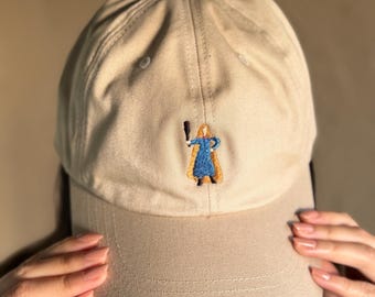 Holly the Heroic Hat