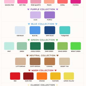 Op de afbeelding: Een kleurenkaart met diverse tinten georganiseerd in collecties: Roze, Paars, Blauw, Groen, Neutraal, Warm en Klassiek. Elk kleurstaal is gelabeld met de naam, waaronder Sakura Pink, Hot Pink, Rose Quartz, Peach, Coral, Fuchsia, Lilac, Purple, Iced Blue, Blue BL, Army Blue, Turquoise, Mint, Green, Jungle Green, Dark Green, Grass Green, Bright Green, Latte Brown, Earth Brown, Caramel, Desert Tan, Red, Dark Red, Orange, Mustard, Lemon Yellow, Black, Silver en Gold.