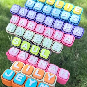 Personalized Name Clicker Keychain | Custom 3D Printed Name Tag | Backpack Charm | Personalized Gift | Custom Name Keychain afbeelding 3