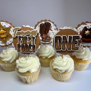 Eerste rodeo-cupcaketoppers | Aangepaste cupcaketoppers | Westerse cupcaketoppers | Verjaardagscupcaketoppers | Gepersonaliseerde cupcaketopper