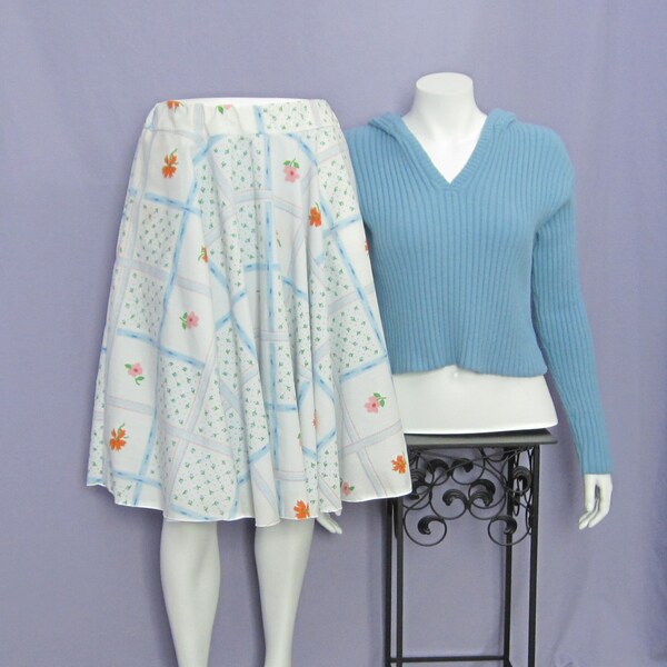 Floral circle skirt with pockets plus FREE sweater | Size S/M | Handmade from upcycled bed sheets