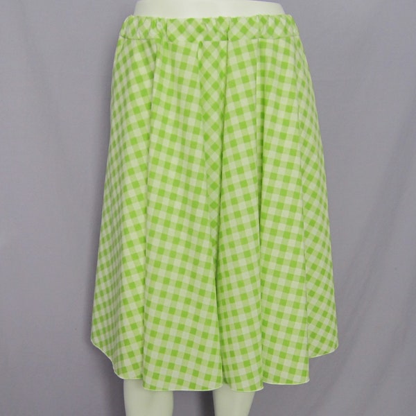 Green gingham circle skirt with pockets | Size M/L | Handmade from an upcycled bed sheet