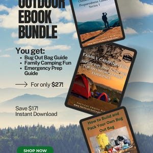Könnte beinhalten: Werbung für ein Outdoor-E-Book-Bundle. Das Bild zeigt drei digitale Tablets mit Ratgebern zu Notfallvorsorge, Familiencamping und Notfallrucksäcken. Der Text enthält "Outdoor Ebook Bundle", "Bug Out Bag Guide" und "Instant Download".
