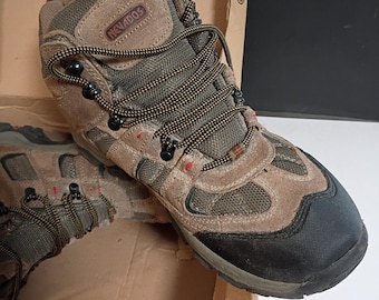 Nevados HIKING BOOTS Coleman Workwear- XL Condition - size 9-1/2 U.S.