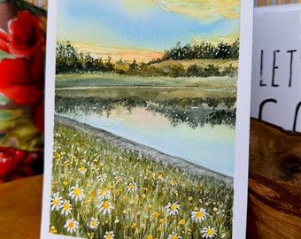 Coucher de soleil près du lac avec des fleurs sauvages | 7 po x 5 po | Aquarelle originale