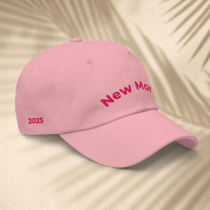 New Mom Hat Pregnancy Reveal Personalized Mama Hat Mothers Day Gift, Cute Mama Hat, Mom Life Hat, New Mom Gift, Baby Shower Gift, Custom Hat