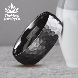 Hammered Black Wedding Ring, Black Wedding Band, Men&#39;s Engagement Ring, Hammered Ring, Black Tungsten Ring, Men&#39;s Wedding Band, 8mm