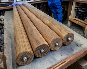 Bauernhaus Tischbeine Set 4, handgefertigte Tischbeine aus Holz in einem Landhaus, Kücheninselbeine, Beine für Möbel