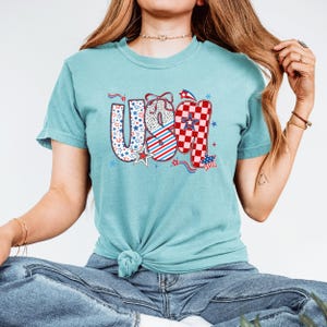 Floral USA Flag Comfort Colors Tee For 4th Of July Women’s Patriotic Red White Blue Shirt With Stars And Stripes Soft Holiday Look